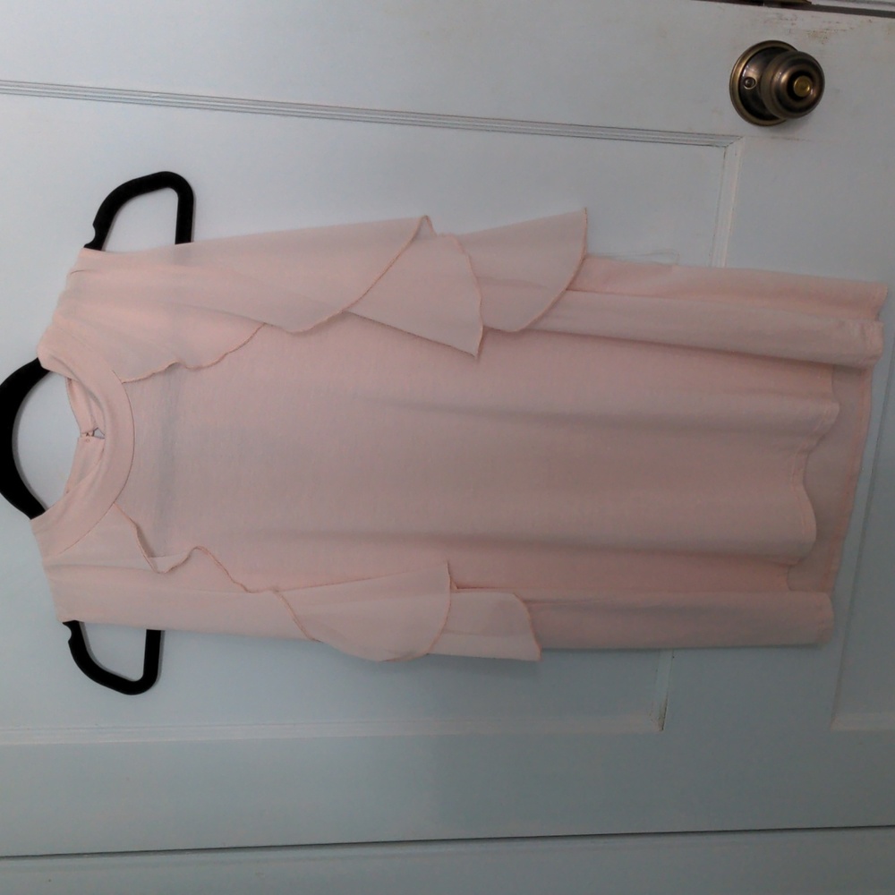 SIZE XL Cable & Gauge Light Pink Top with Ruffle on the Sides and a Keyhole Back